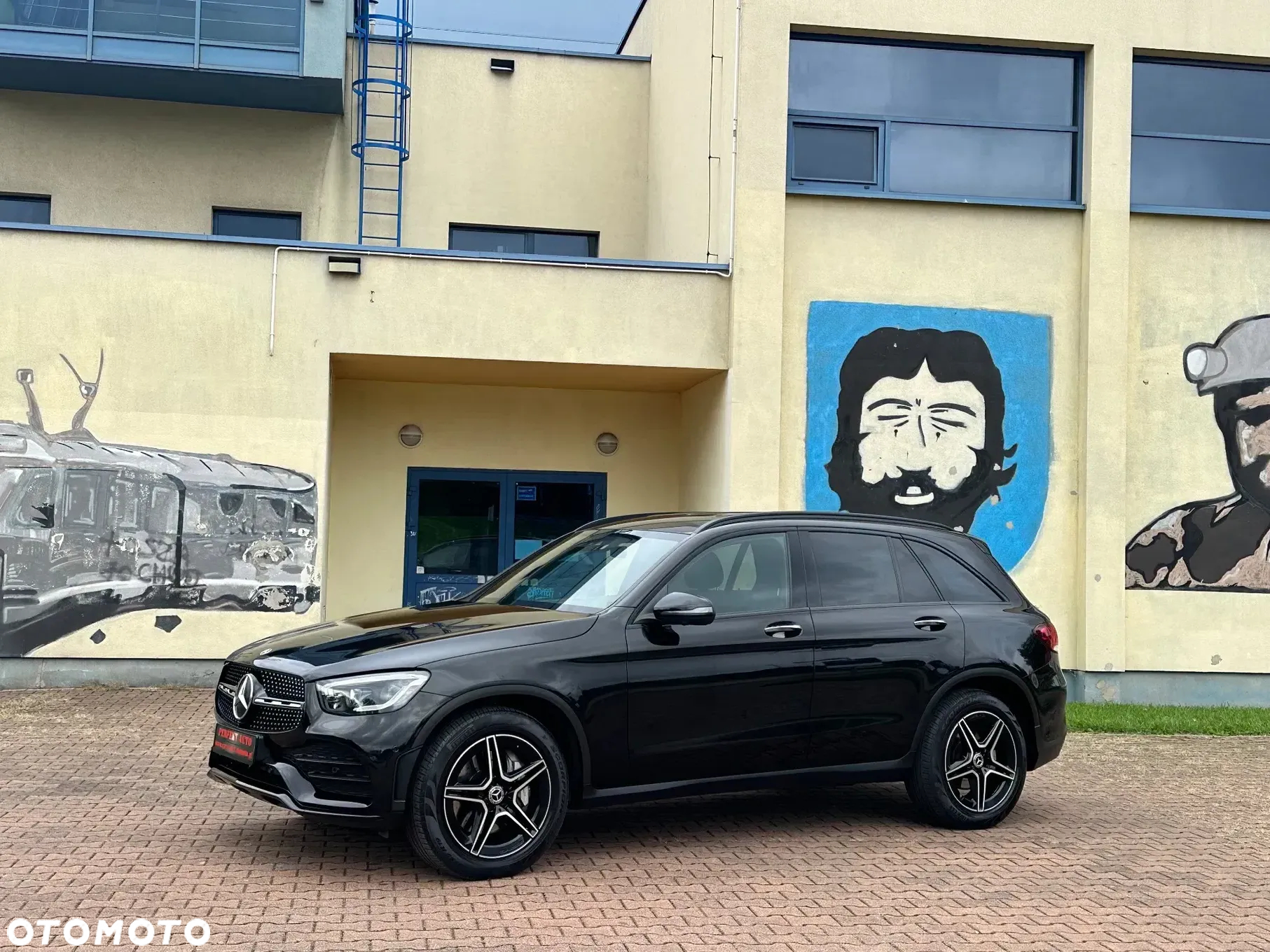 Mercedes-Benz GLC 200 4Matic 9G-TRONIC AMG Line - 5