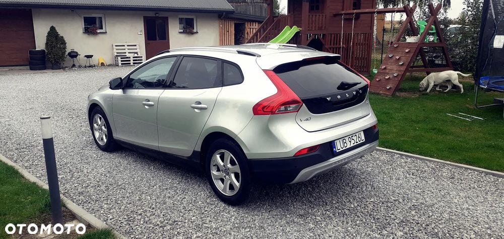 Volvo V40 Cross Country D2 Momentum - 8