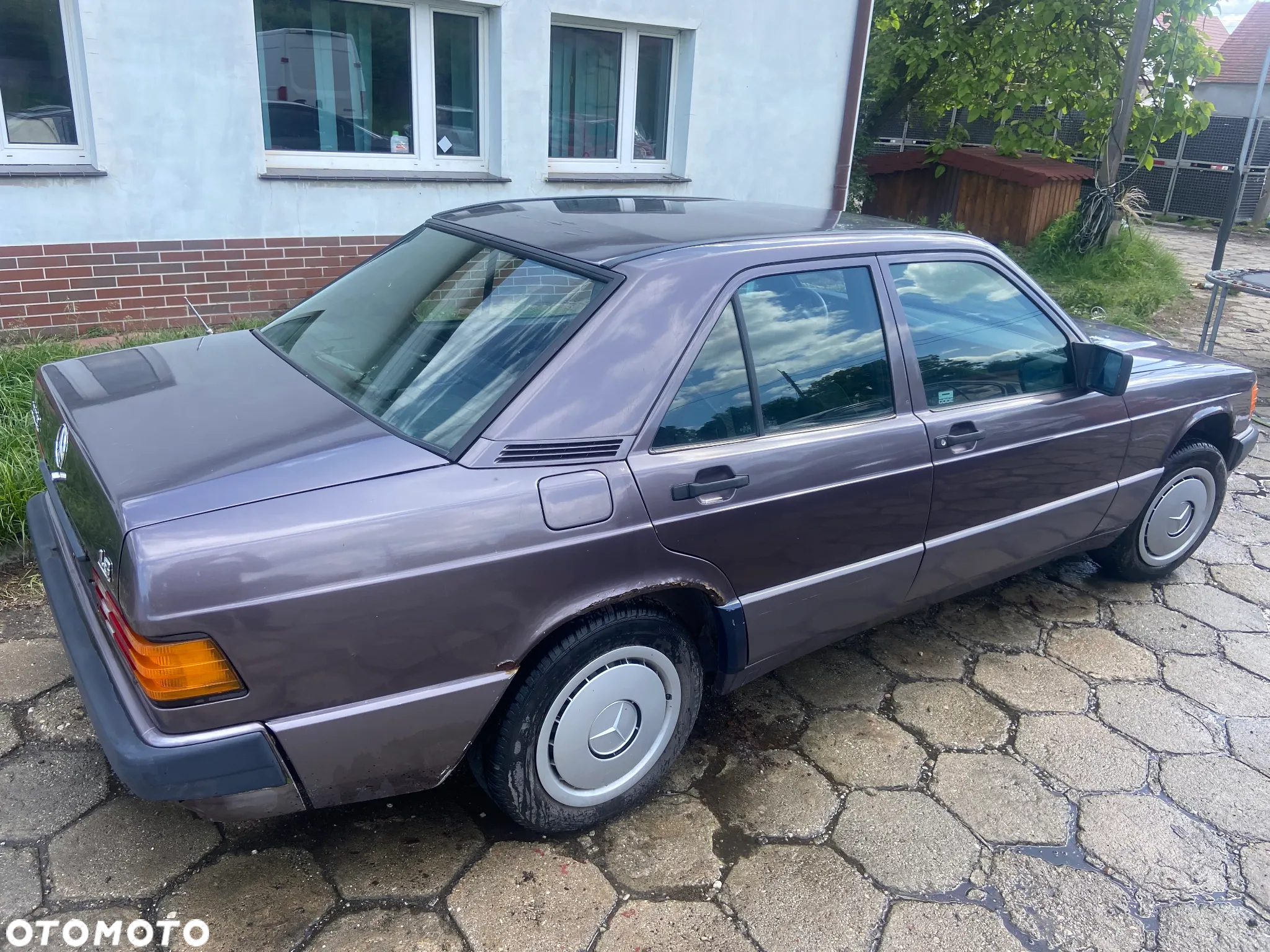 Mercedes-Benz W201 (190) - 2