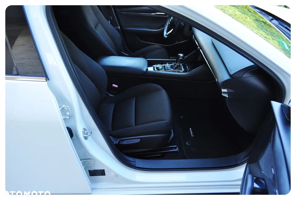 Mazda 3 2.0 mHEV AWD Hikari - 31