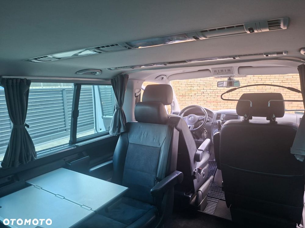 Volkswagen Multivan - 8