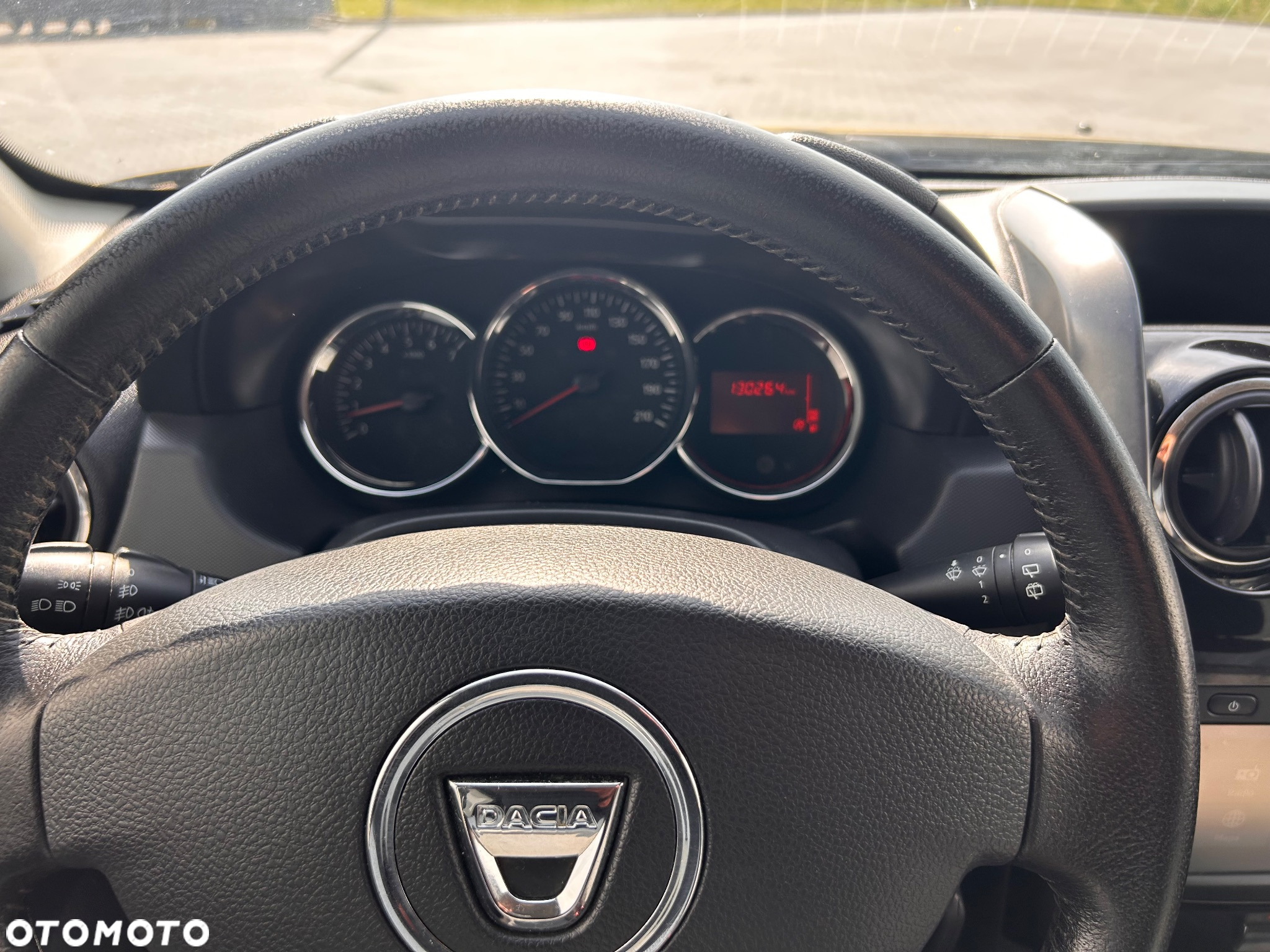 Dacia Duster 1.6 SCe Laureate S&S - 21