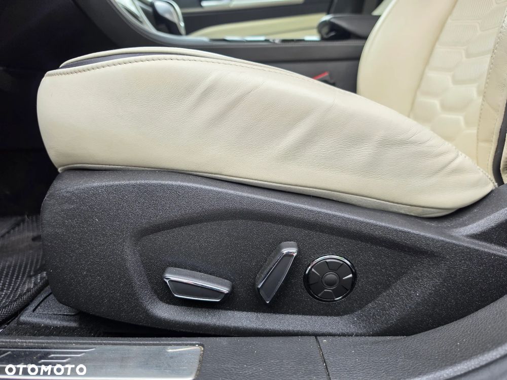 Ford Mondeo Vignale 2.0 EcoBoost - 20