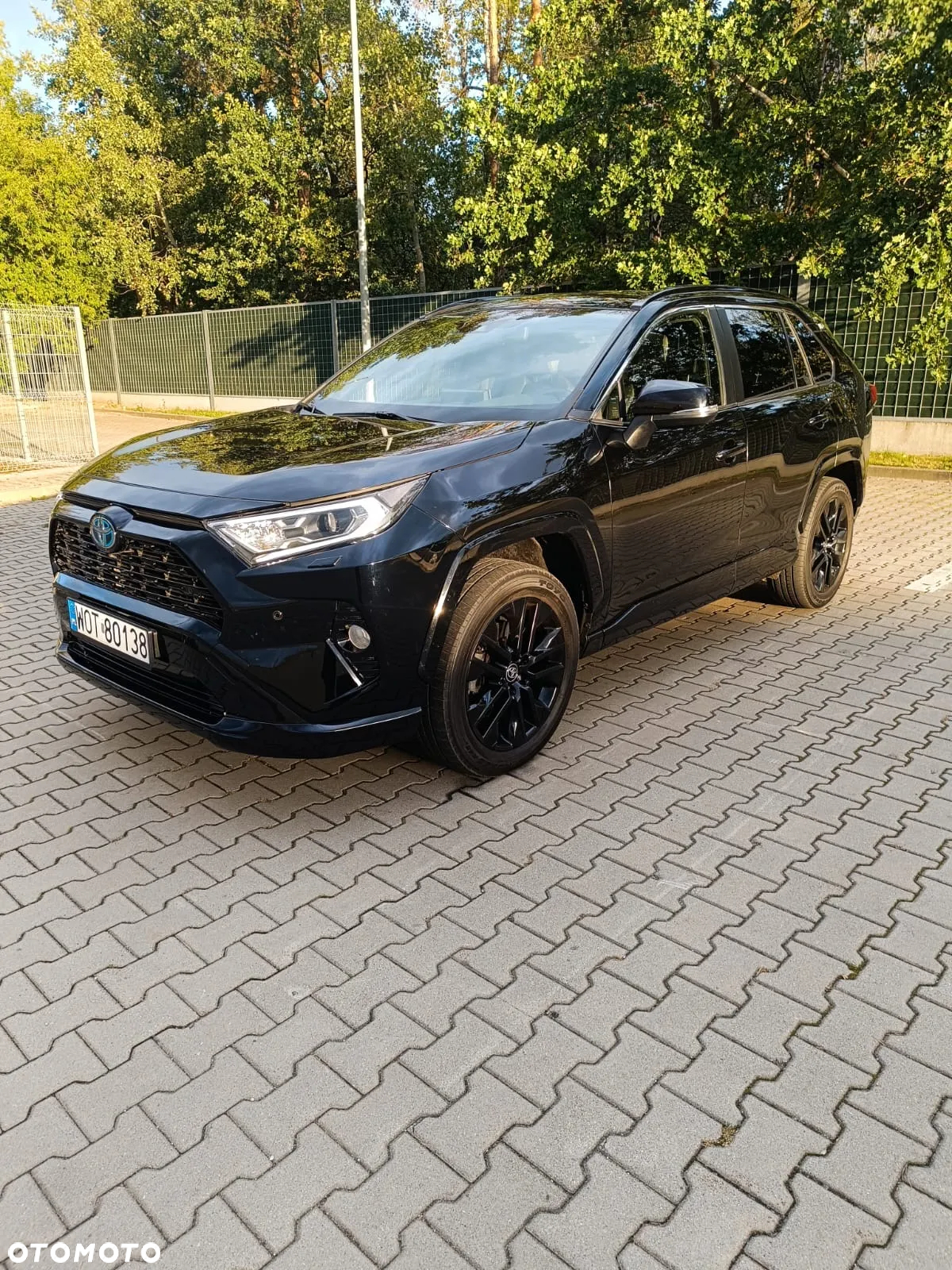 Toyota RAV4 2.5 Hybrid Black Edition by JBL 4x4 - 3