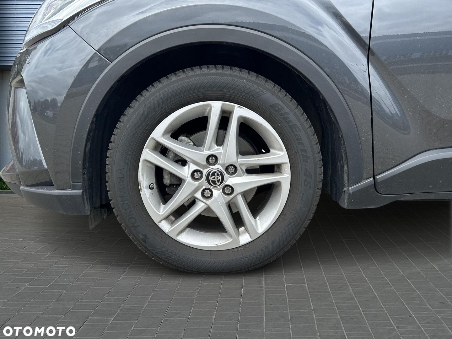 Toyota C-HR - 9