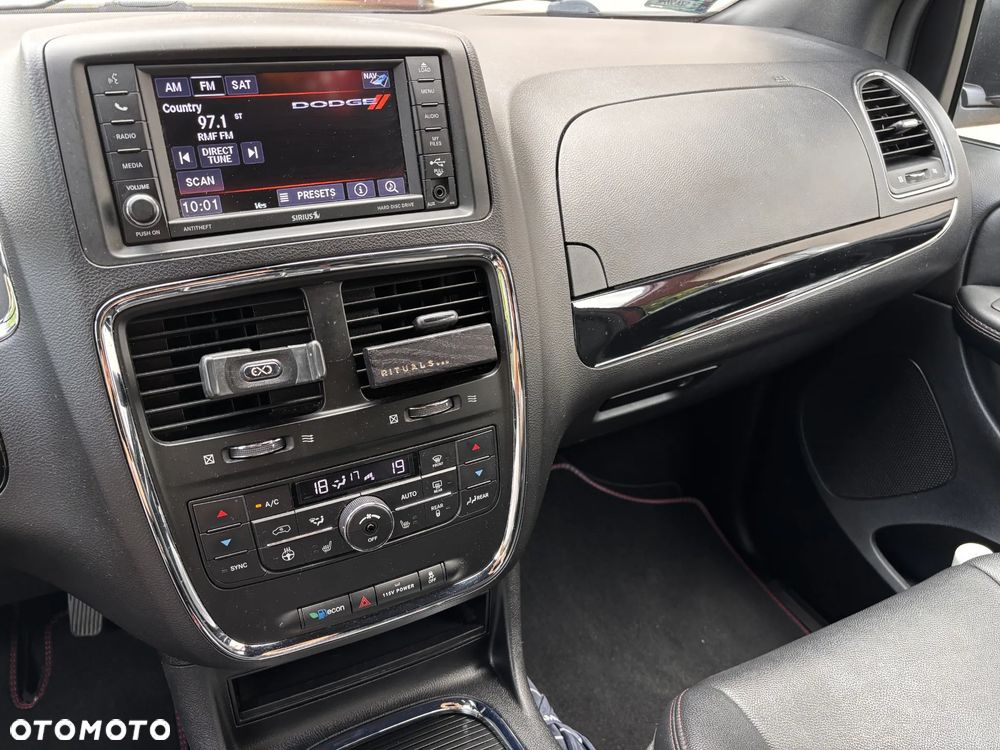 Dodge Grand Caravan 3.6 R/T - 11