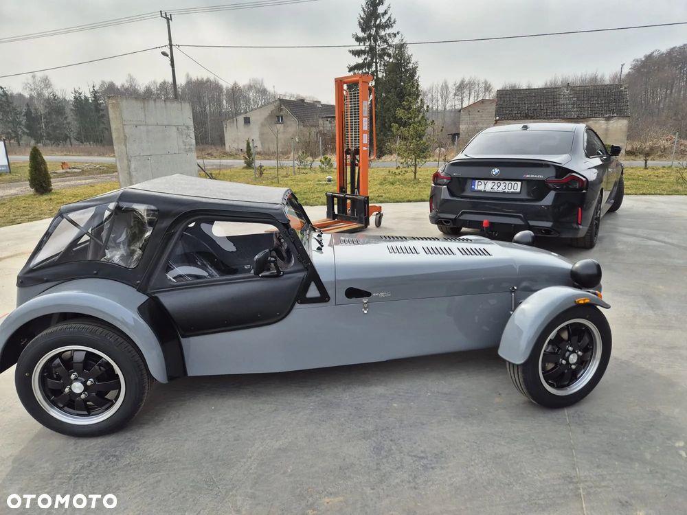 Caterham Seven - 1