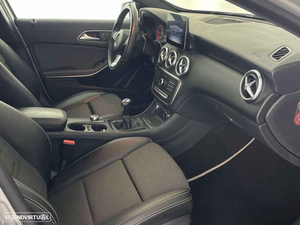 Mercedes-Benz A 180 d Style - 22