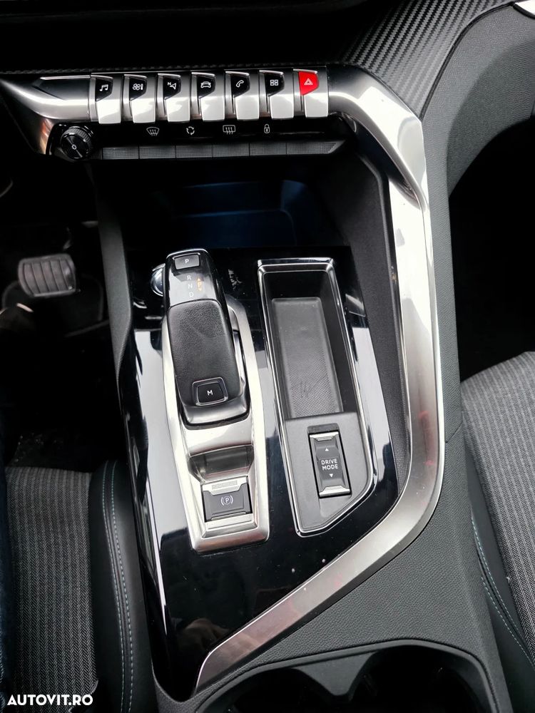 Peugeot 3008 PureTech 130 Stop & Start GPF EAT8 Allure Pack - 29