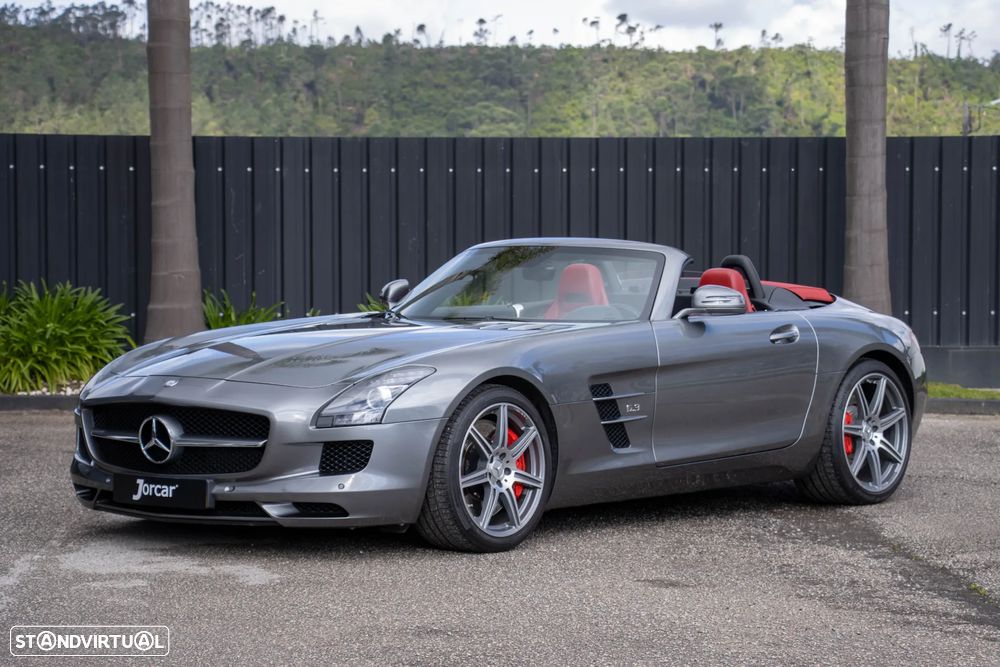 Mercedes-Benz SLS 63 AMG Roadster - 1