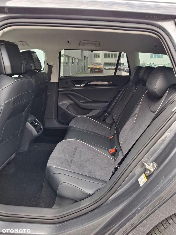 Volkswagen Passat - 18