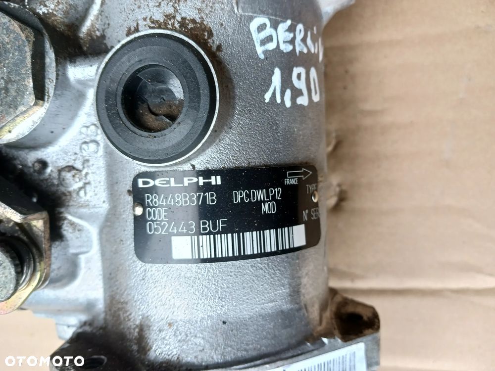 Pompa wtryskowa paliwa 1.9 D WJY DELPHI R8448B371B PEUGEOT / CITROEN / FIAT DW8 R8448B371C, 8448B371C,  8448B371B GWARANCJA - 2