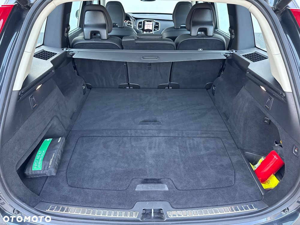Volvo XC 90 B5 D AWD Plus Bright - 31