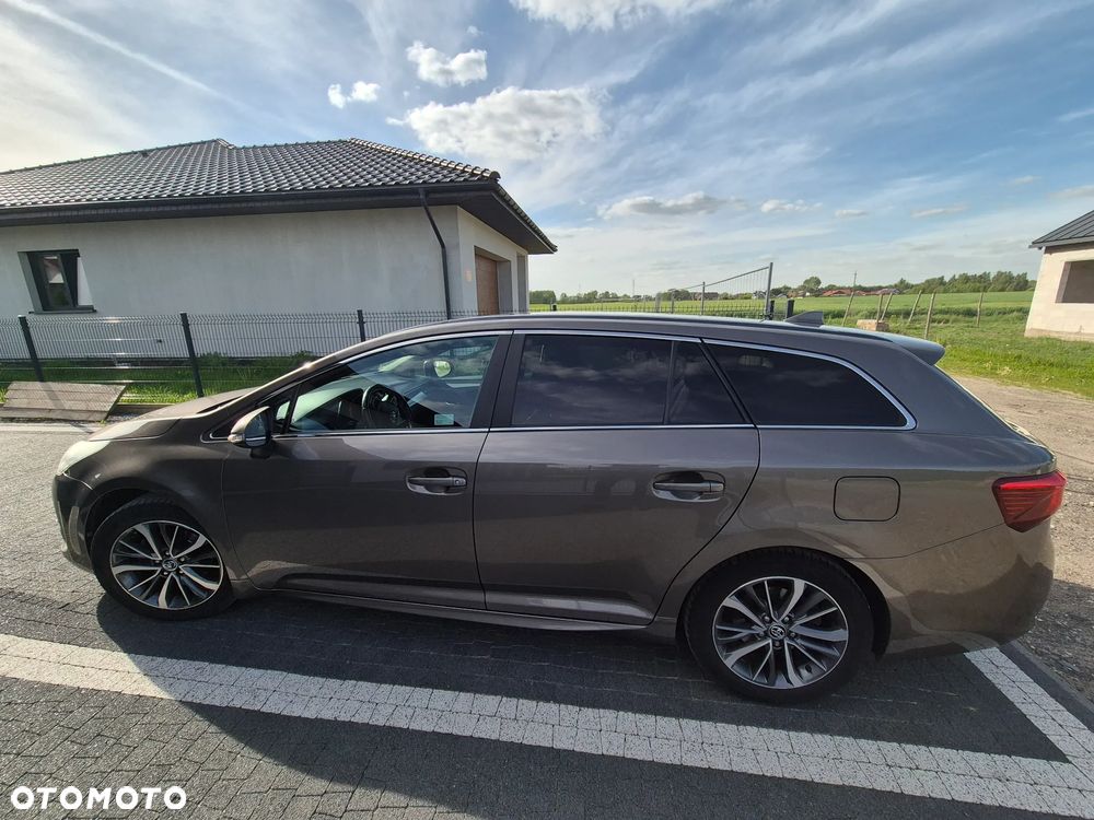 Toyota Avensis 1.8 Selection - 5