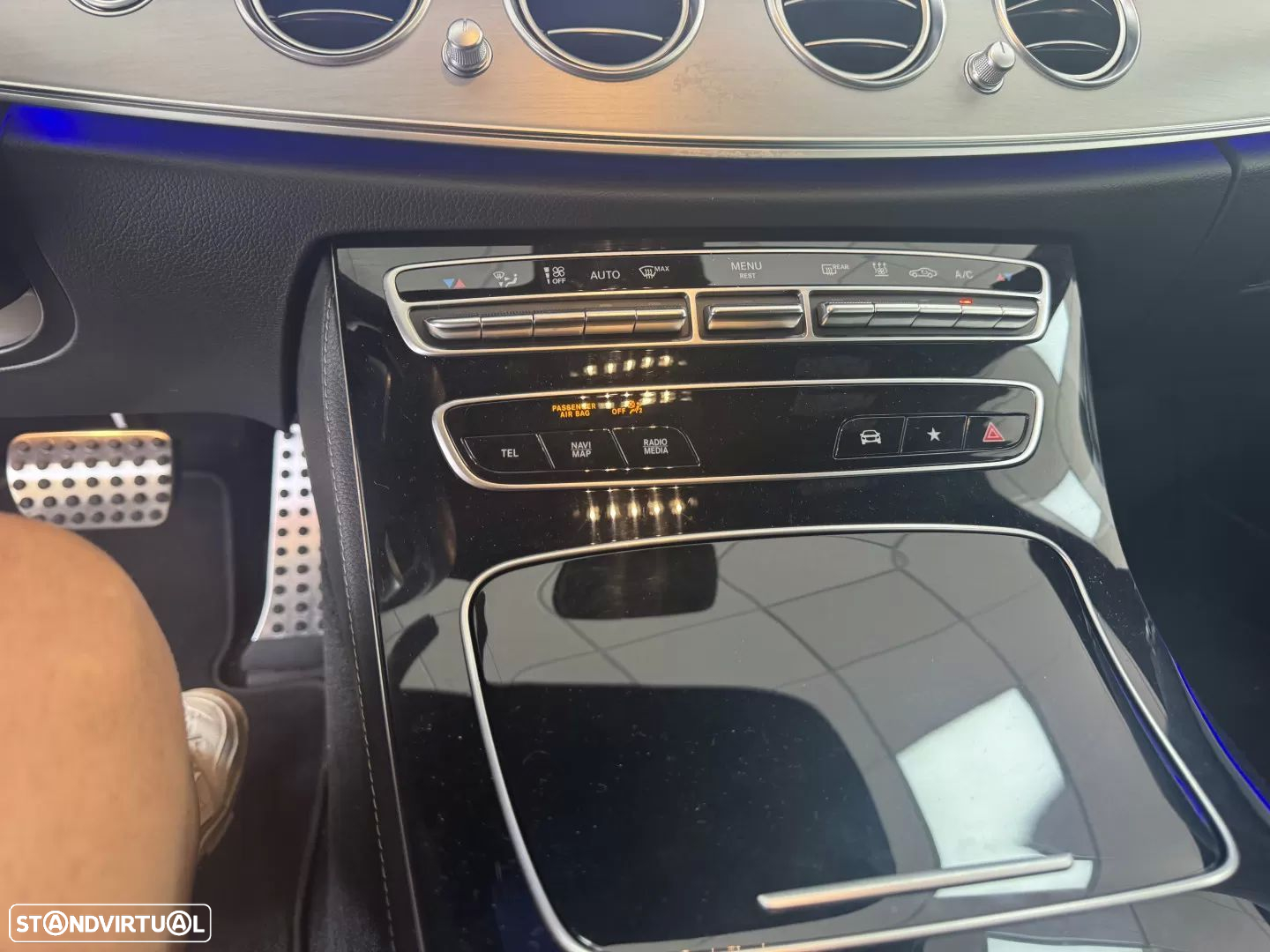 Mercedes-Benz E 300 e AMG Line - 35