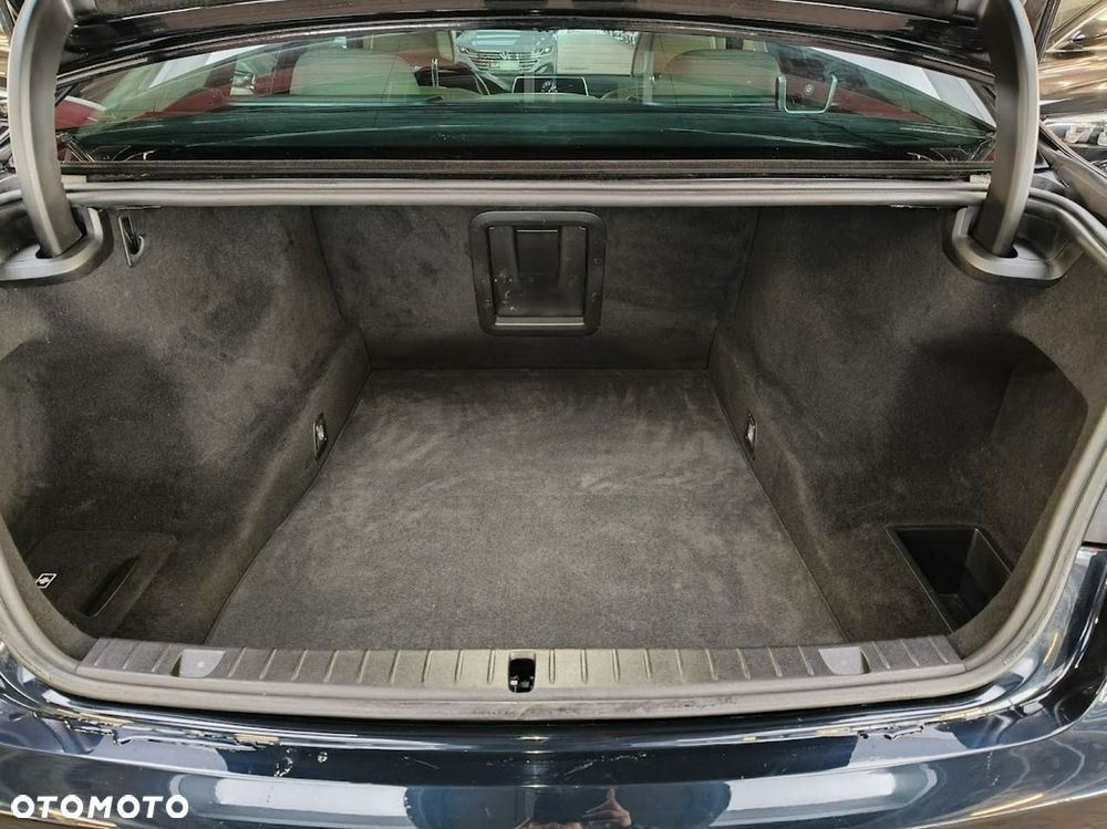 BMW Seria 7 - 12