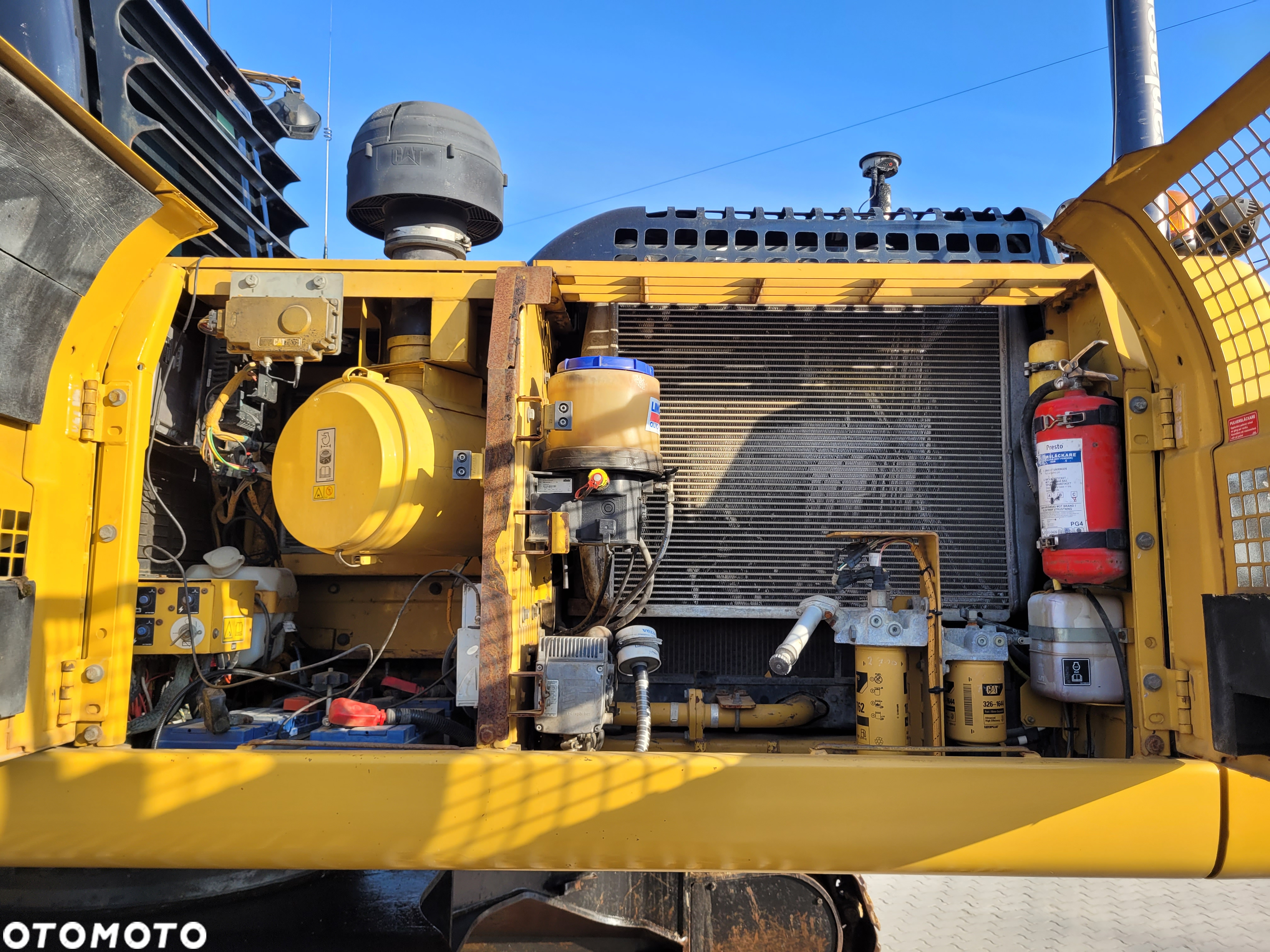 Caterpillar CAT 325 D - 36