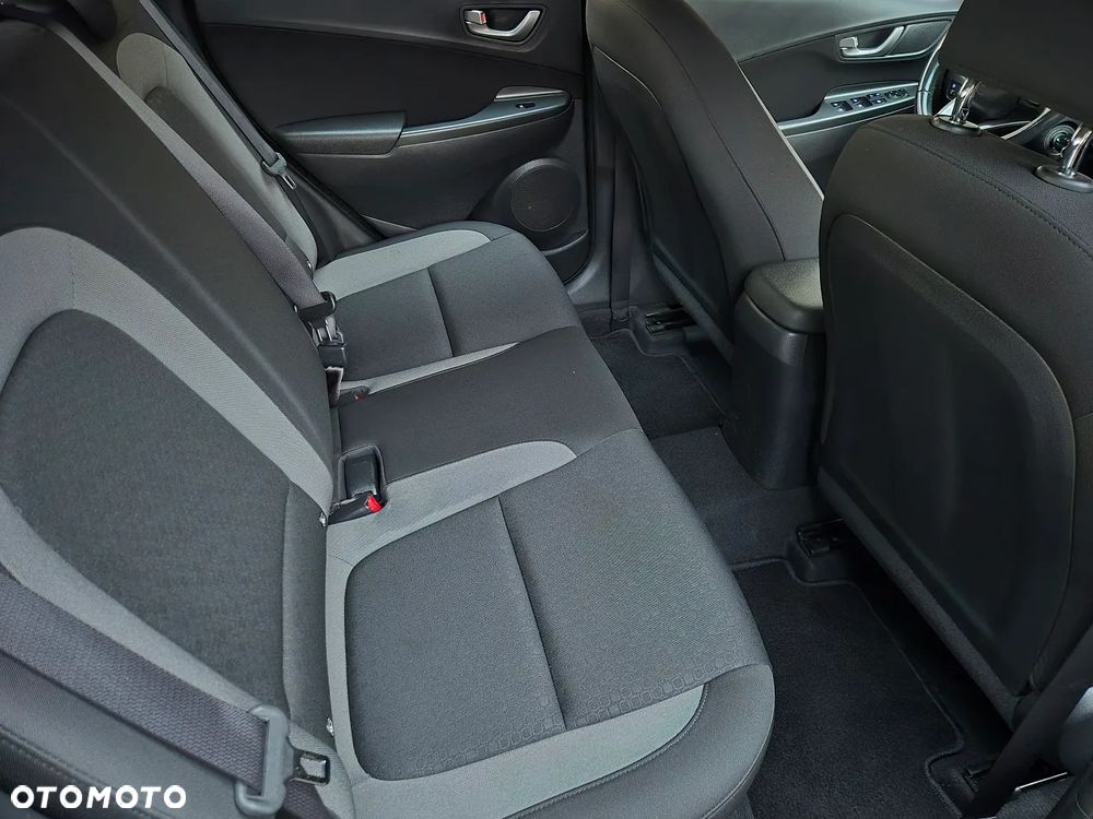 Hyundai Kona - 33