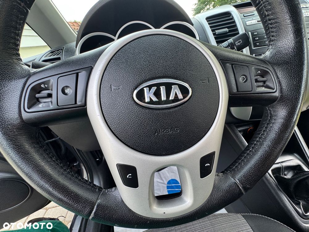 Kia Venga - 21