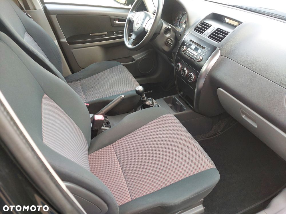 Suzuki SX4 - 27