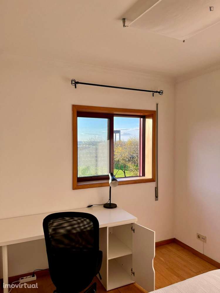 Quarto - localizado em Aveiro - Grande imagem: 5/15
