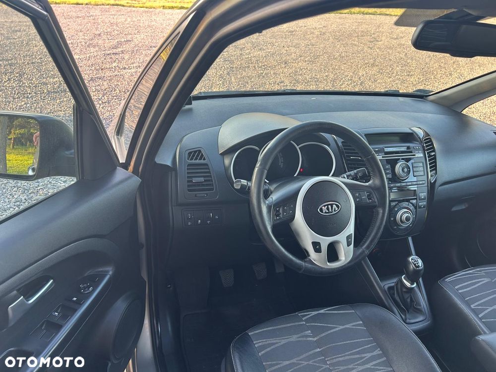 Kia Venga - 7