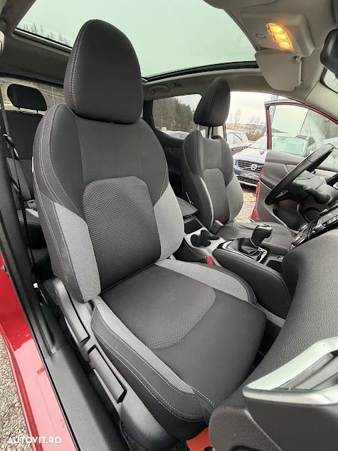 Nissan Qashqai 1.2 DIG-T Xtronic N-Connecta - 28