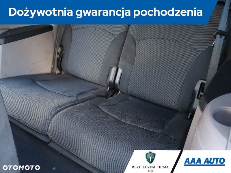 Mitsubishi Grandis - 20