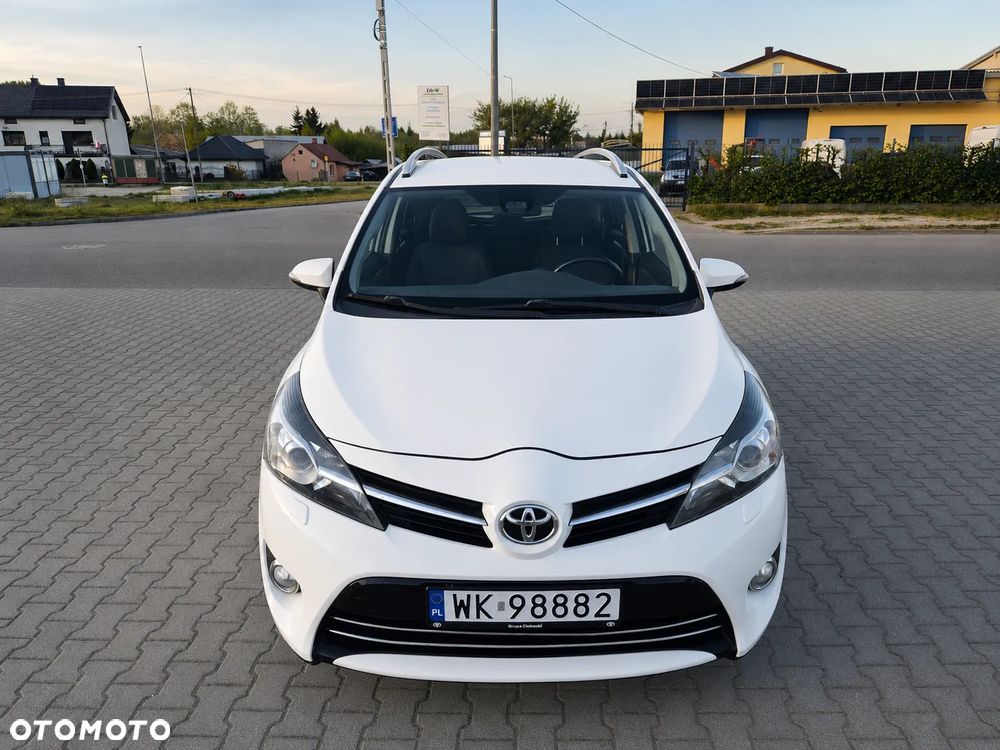 Toyota Verso 1.6 D-4D Premium 7os EU6 - 21