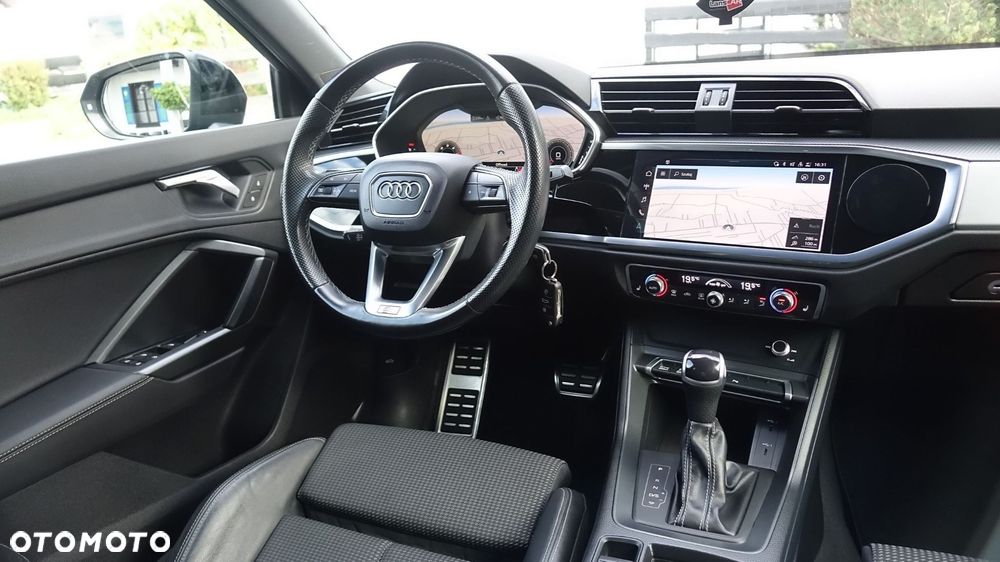 Audi Q3 Sportback - 32