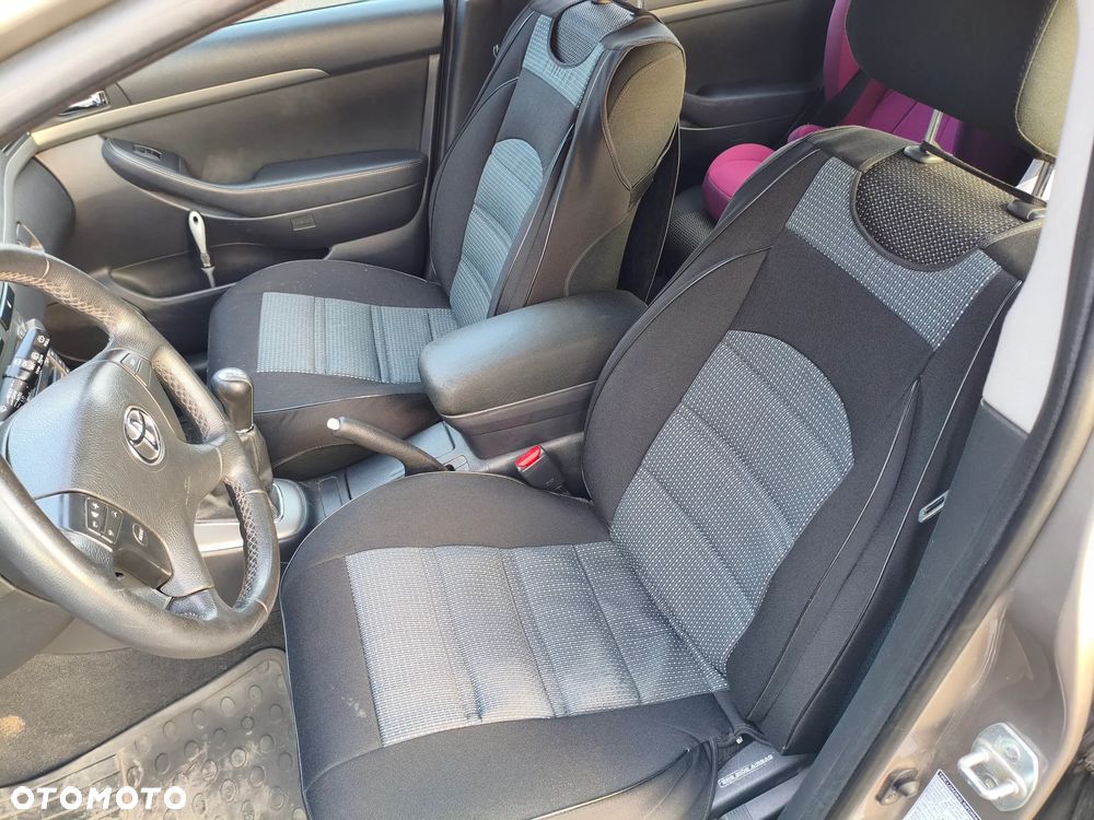 Toyota Avensis 1.8 VVT-i Luna - 9