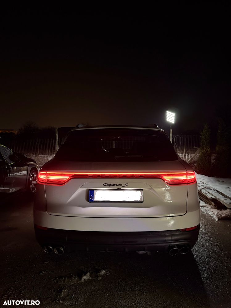 Porsche Cayenne - 16