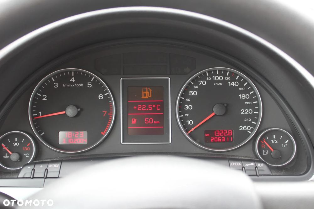 Audi A4 Limousine - 7