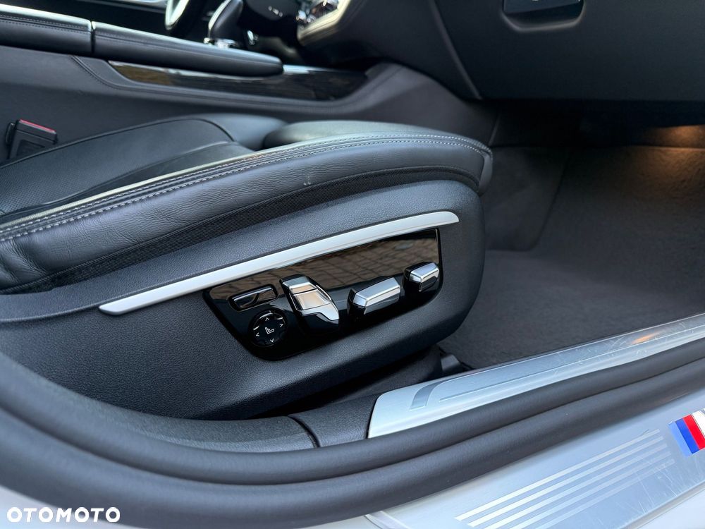BMW Seria 7 - 30
