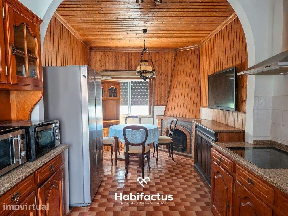 Andar de Moradia com 3 quartos em Abraveses - Viseu - Grande imagem: 5/17
