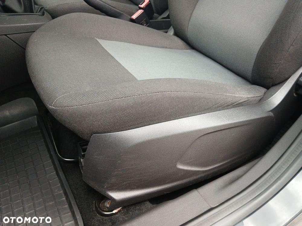 Ford Fiesta 1.25 Ambiente - 35