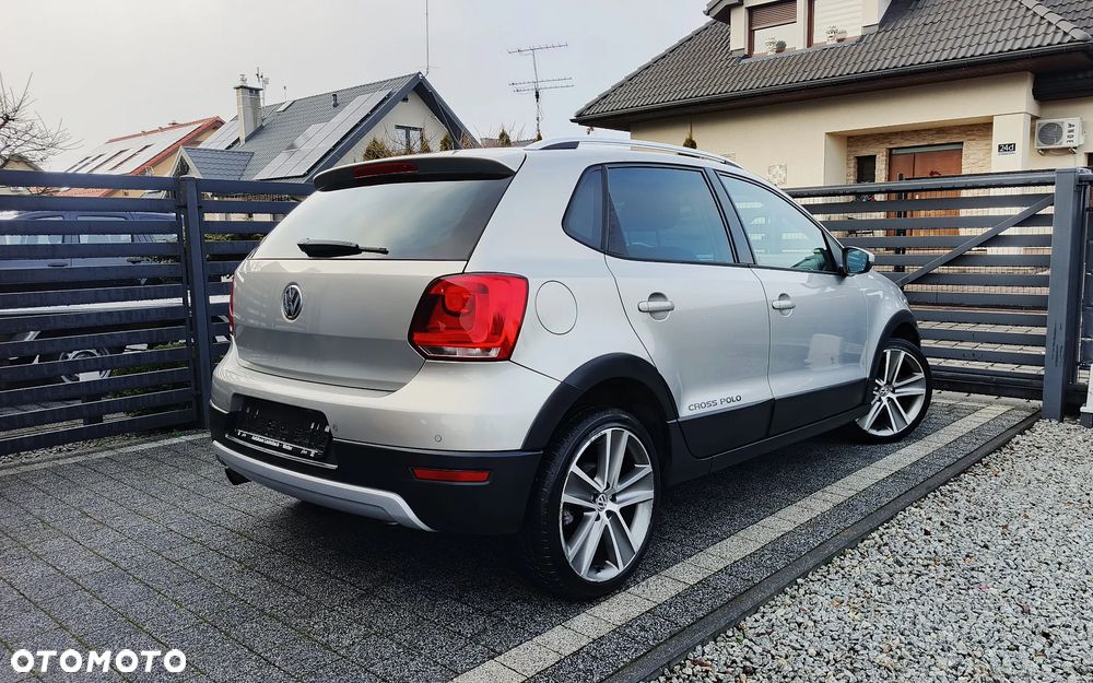 Volkswagen Polo 1.2 TSI Cross - 13