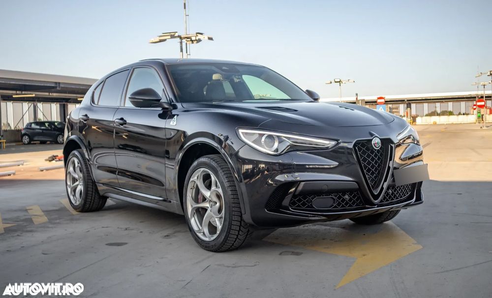 Alfa Romeo Stelvio V6 2.9 Bi-Turbo AT8-Q4 Quadrifoglio - 1