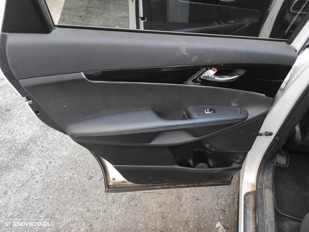 FORRA DA PORTA TRASEIRA ESQUERDA KIA SORENTO - 1