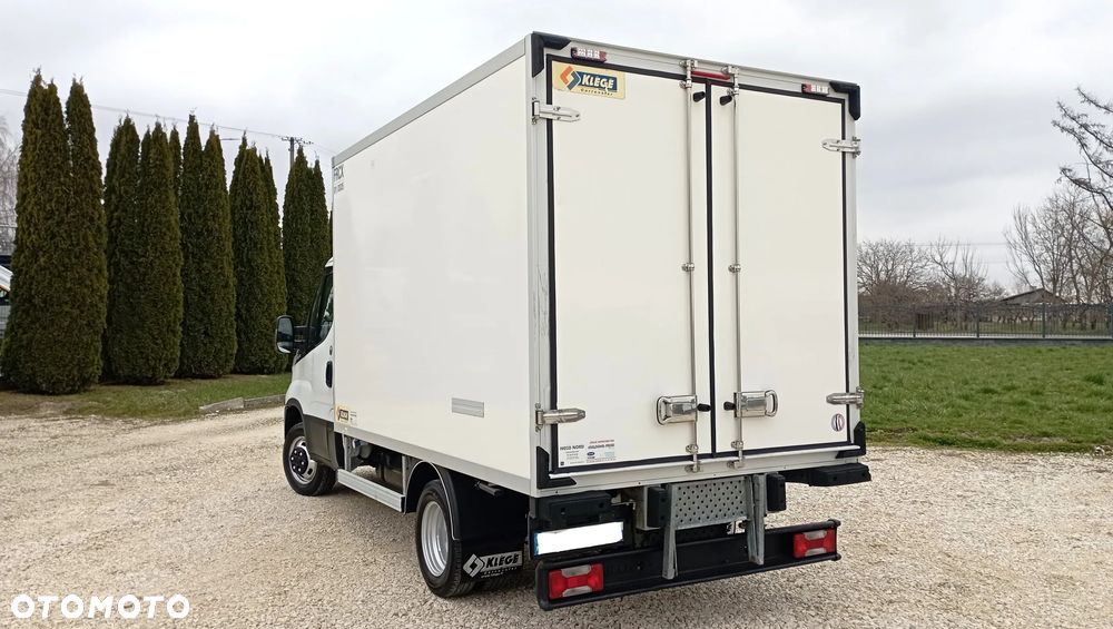 KONTENER CHŁODNIA/MROŹNIA LAMBERT IVECO DAILY - 2