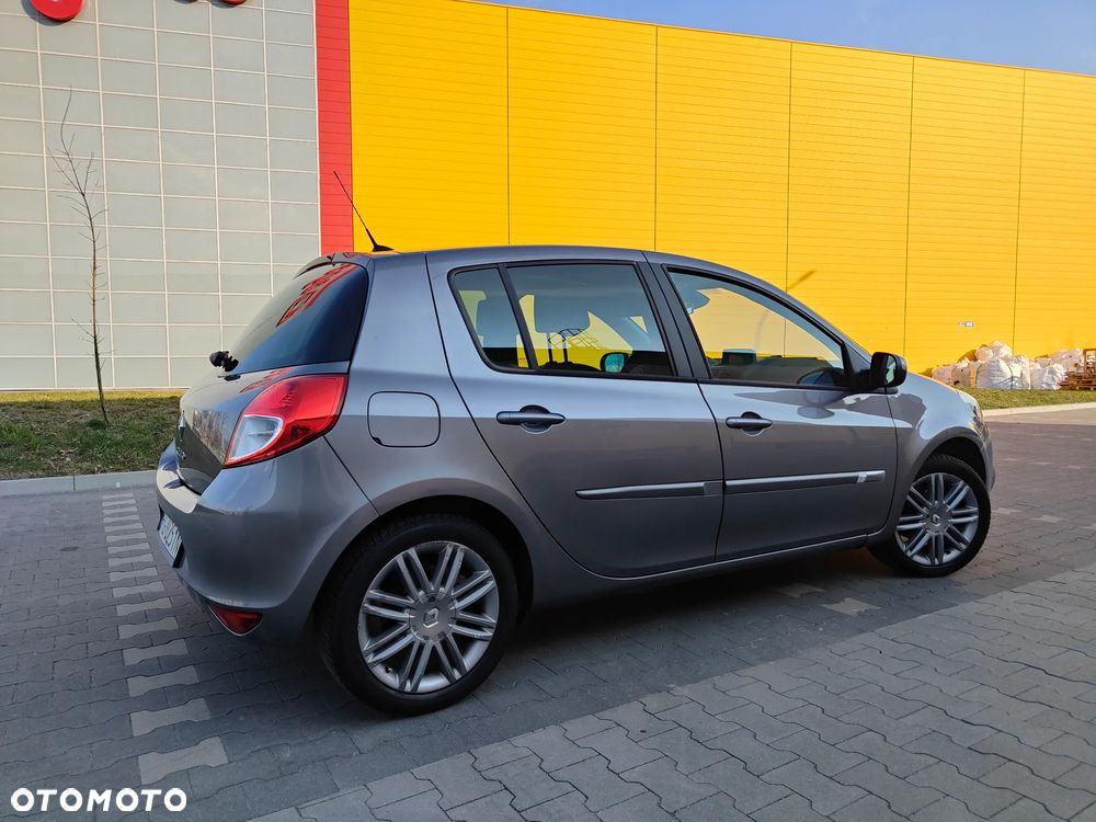 Renault Clio 1.2 16V 75 nightDay - 6