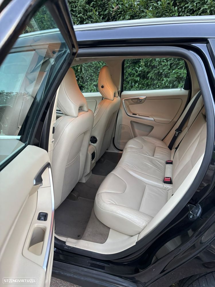 Volvo XC 60 2.0 D3 Drive - 14