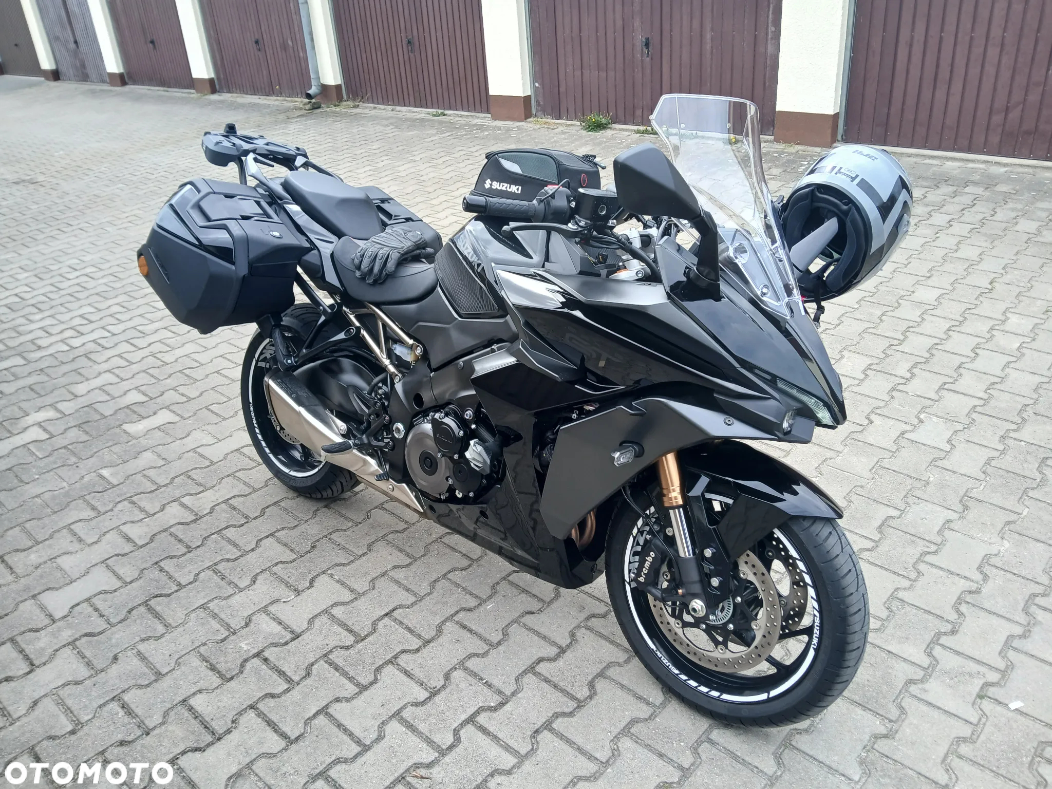 Suzuki GSX 1000 - 11