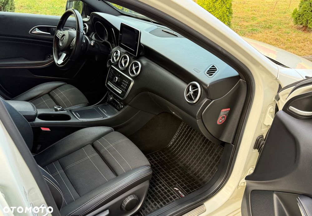 Mercedes-Benz Klasa A 220 d 4Matic 7G-DCT - 20