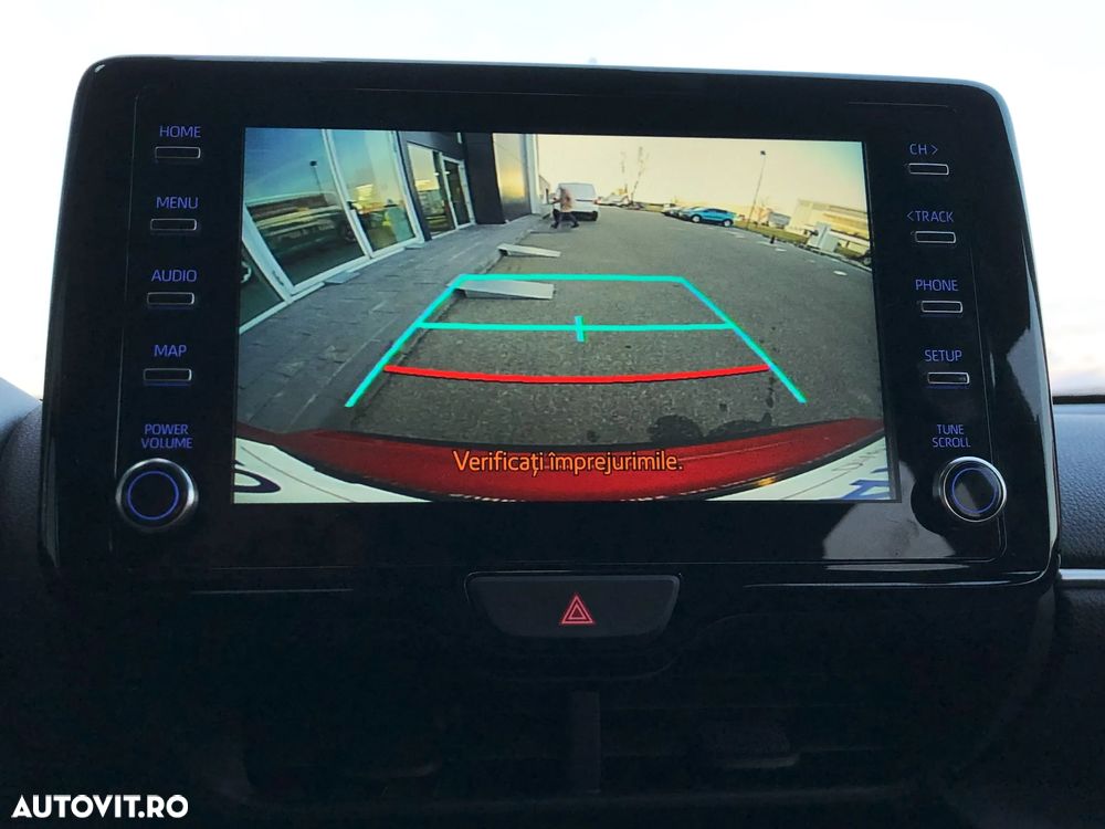 Toyota Yaris Cross 1.5 VVT-i HSD 4x2 Dynamic - 17