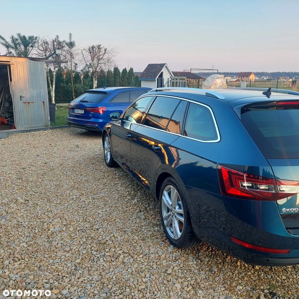 Skoda Superb 2.0 TDI DSG Premium Edition - 4