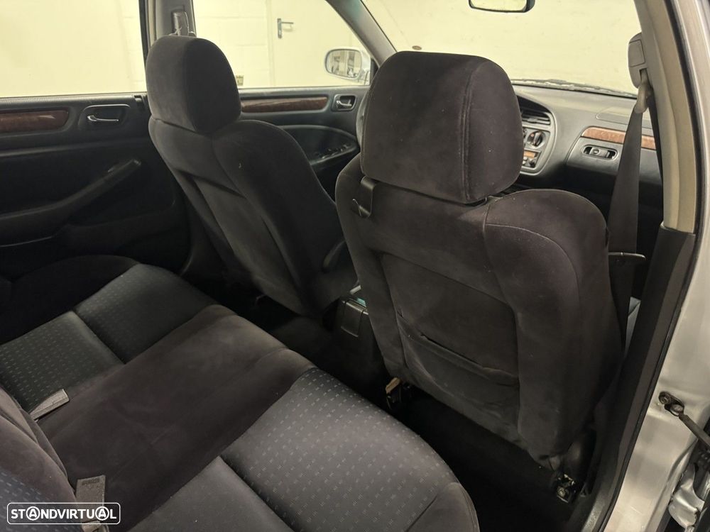 Honda Accord 1.6 LS - 25