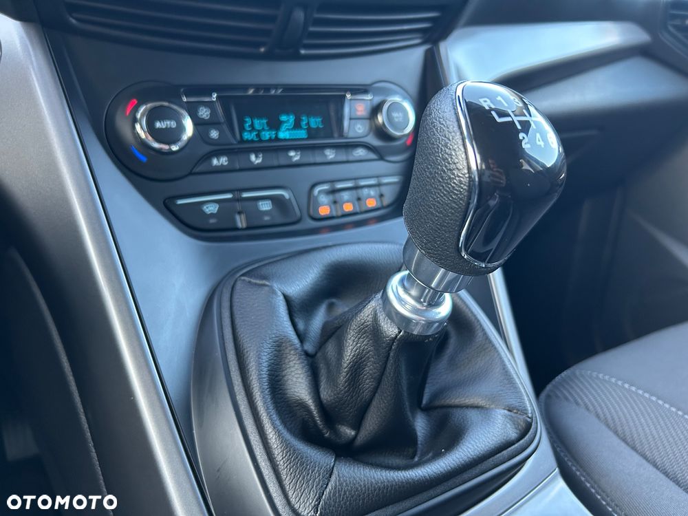 Ford Kuga 1.5 EcoBoost 2x4 Individual - 17