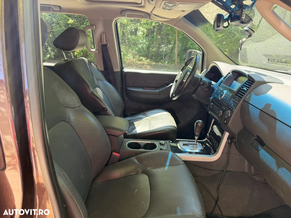 Nissan Pathfinder 2.5 dCi DPF All Mode 4X4 SE Aut. - 10