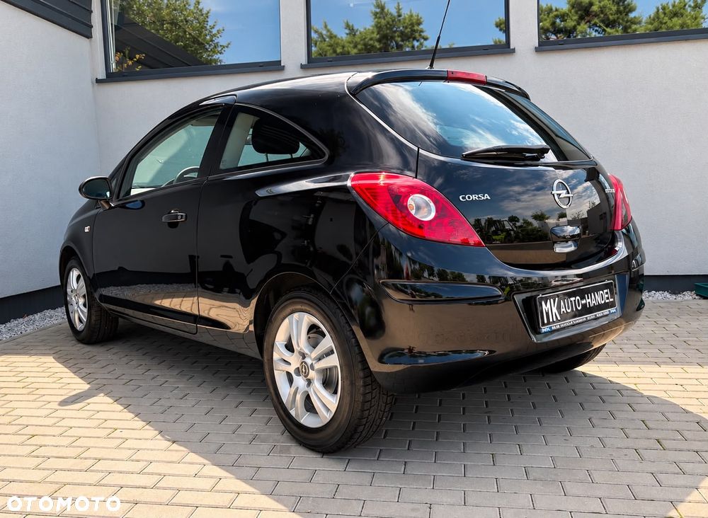 Opel Corsa 2011 photo 4